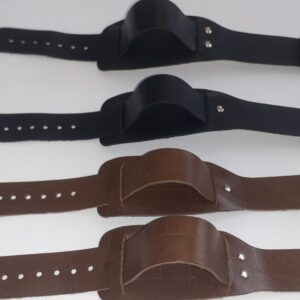 Curea ceas piele model vechi cu nituri